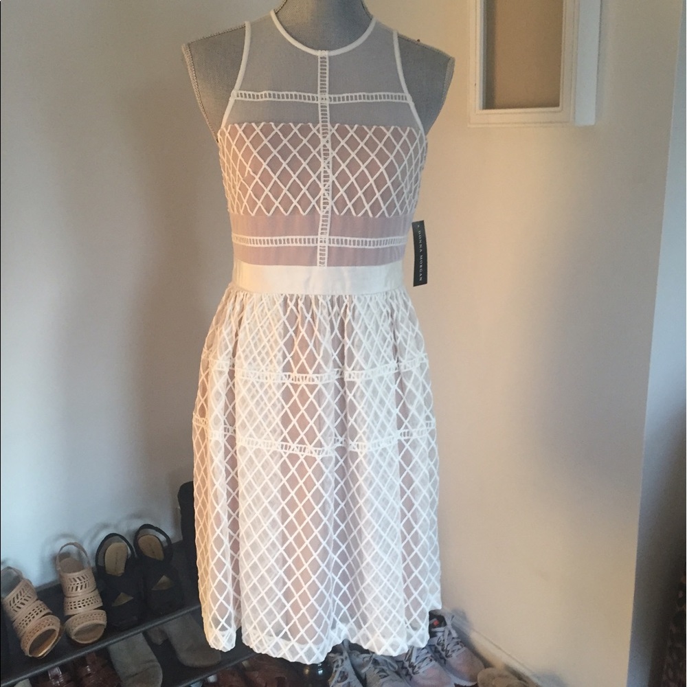 DONNA MORGAN FIT & FLARE DRESS SIZE 4